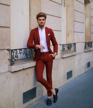 Navy Leather Tassel Loafers Outfits: This elegant pairing of a red suit and a white dress shirt is a must-try look for any guy. A pair of navy leather tassel loafers effortlessly bumps up the cool of this outfit.