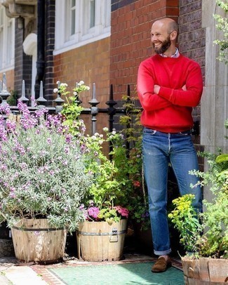 Red Sweatshirt Outfits For Men: A red sweatshirt and blue jeans worn together are a match made in heaven. For something more on the dressier side to finish this ensemble, add brown suede loafers to this ensemble.