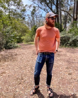 Orange Crew-neck T-shirt Outfits For Men: 