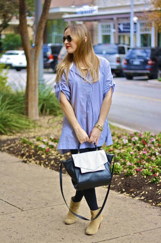 Blue Vertical Striped Tunic Outfits: 