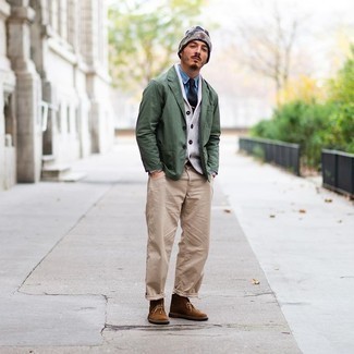 Olive Tie-Dye Beanie Outfits For Men: A grey shawl cardigan and an olive tie-dye beanie are a good pairing worth incorporating into your casual wardrobe. And if you wish to immediately spruce up your look with one single item, why not complement your getup with brown suede desert boots?