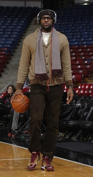 Burgundy Scarf Outfits For Men: This casual combo of a brown herringbone shawl cardigan and a burgundy scarf is a winning option when you need to look stylish but have zero time to spare. Kick up the dressiness of your ensemble a bit by rocking burgundy high top sneakers.