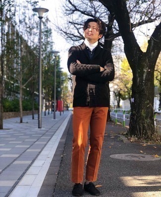 Orange Horizontal Striped Socks Outfits For Men: To pull together a casual outfit with a contemporary take, you can easily go for a black shawl cardigan and orange horizontal striped socks. Inject your look with an extra dose of style by wearing black suede oxford shoes.