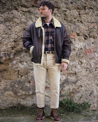 Brown Shearling Jacket Outfits For Men: A brown shearling jacket and beige jeans are a combo that every modern gentleman should have in his casual sartorial arsenal. Finishing off with a pair of burgundy leather casual boots is the simplest way to inject a sense of refinement into your look.