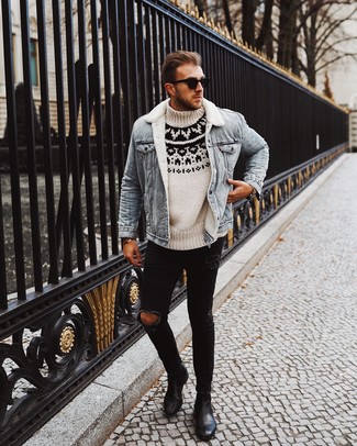 Light Blue Denim Shearling Jacket Outfits For Men: This urban pairing of a light blue denim shearling jacket and black ripped skinny jeans can take on different nuances depending on how you style it. Black leather chelsea boots will add elegance to an otherwise simple outfit.