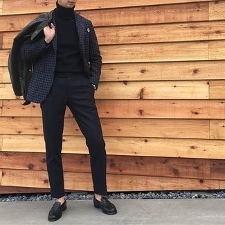 Navy Turtleneck Outfits For Men: This combo of a navy turtleneck and navy dress pants comes in handy when you need to look incredibly stylish. Let your outfit coordination expertise really shine by finishing your look with black leather loafers.