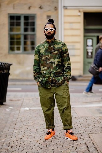 Orange Athletic Shoes Outfits For Men: Why not pair an olive camouflage shirt jacket with olive chinos? As well as very comfortable, these items look nice paired together. To give your overall outfit a more casual aesthetic, complement your getup with a pair of orange athletic shoes.
