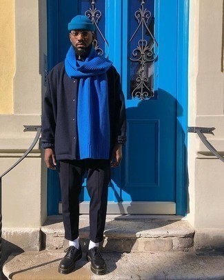 Blue Beanie Outfits For Men: A navy wool shirt jacket and a blue beanie are totally worth adding to your list of essential casual pieces. Got bored with this look? Invite black chunky leather derby shoes to shake things up.