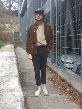 Tan Crew-neck Sweater Outfits For Men: Showcase your skills in menswear styling by teaming a tan crew-neck sweater and black chinos for a laid-back look. And it's a wonder how a pair of white canvas low top sneakers can update a look.