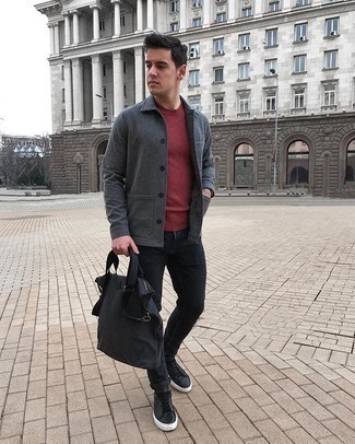 Charcoal Canvas Tote Bag Outfits For Men: Want to inject your wardrobe with some bold casual menswear style? Wear a charcoal wool shirt jacket and a charcoal canvas tote bag. When it comes to footwear, go for something on the dressier end of the spectrum by slipping into black leather low top sneakers.