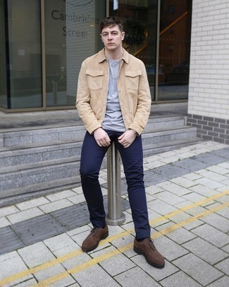 Tan Suede Shirt Jacket Outfits For Men: Go for a tan suede shirt jacket and navy chinos to feel confident and look smart. And if you need to effortlessly step up your ensemble with a pair of shoes, complete this outfit with a pair of dark brown suede brogues.