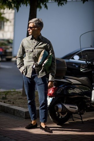 Dark Green Camouflage Shirt Jacket Outfits For Men: If you don't like being too serious with your looks, dress in a dark green camouflage shirt jacket and navy jeans. And if you wish to effortlessly smarten up your look with shoes, why not add a pair of black velvet tassel loafers to this outfit?