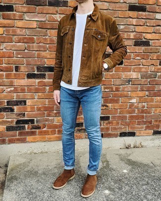 Brown Suede Shirt Jacket Outfits For Men: This outfit with a brown suede shirt jacket and blue jeans isn't hard to pull together and is easy to change. If you need to immediately perk up your outfit with footwear, why not introduce a pair of brown suede chelsea boots to your ensemble?