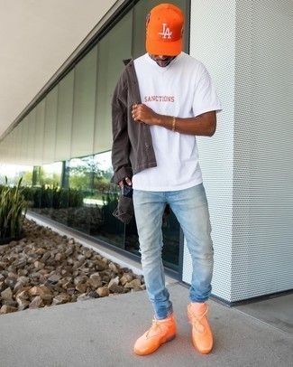 Gold Bracelet Outfits For Men: A charcoal shirt jacket and a gold bracelet are must-have must-haves if you're planning a casual wardrobe that holds to the highest style standards. Introduce a pair of orange athletic shoes to this getup for maximum style.