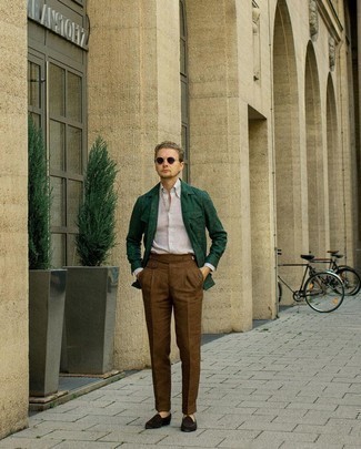 Dark Green Linen Shirt Jacket Outfits For Men: Marry a dark green linen shirt jacket with brown dress pants for a neat elegant ensemble. If you're wondering how to finish off, a pair of dark brown suede loafers is a surefire option.