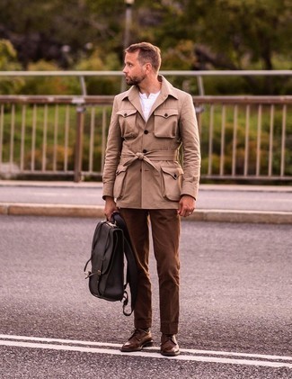 Brown Leather Brogues Outfits: A tan shirt jacket and brown chinos are among the basic elements of a solid menswear collection. A pair of brown leather brogues easily boosts the classy factor of any ensemble.