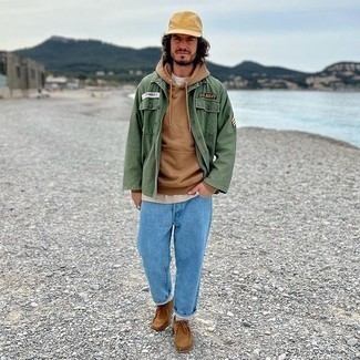 Mustard Baseball Cap Outfits For Men: If you're after a laid-back and at the same time dapper outfit, consider teaming an olive shirt jacket with a mustard baseball cap. Make this look a bit more elegant by finishing off with a pair of brown suede desert boots.