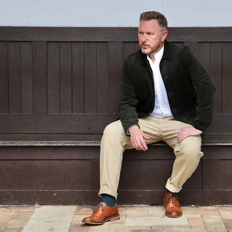 Teal Socks Outfits For Men: If you prefer edgy getups, why not try teaming a dark green corduroy shirt jacket with teal socks? If you feel like stepping it up, complement your ensemble with a pair of tobacco leather brogues.