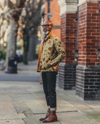 Dark Green Camouflage Shirt Jacket Outfits For Men: The go-to for off-duty style? A dark green camouflage shirt jacket with black jeans. Not sure how to finish off this outfit? Wear brown leather casual boots to spruce it up.