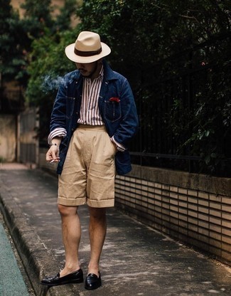 Beige Shorts Outfits For Men: You'll be surprised at how super easy it is for any gentleman to put together this off-duty look. Just a navy denim shirt jacket and beige shorts. A cool pair of black leather loafers is the most effective way to upgrade this ensemble.