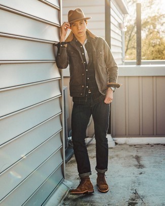 Brown Leather Belt Outfits For Men: Consider pairing a brown shirt jacket with a brown leather belt for an easy-to-achieve ensemble. You can get a bit experimental on the shoe front and introduce brown suede casual boots to this outfit.