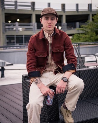 Brown Baseball Cap Outfits For Men: A brown wool shirt jacket and a brown baseball cap are a smart combination to add to your daily casual repertoire. Add a pair of beige suede desert boots to this outfit to shake things up.