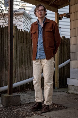 Beige Linen Chinos Outfits: This pairing of a brown shirt jacket and beige linen chinos is proof that a pared down outfit doesn't have to be boring. A pair of dark brown leather desert boots is a savvy pick to complete your ensemble.