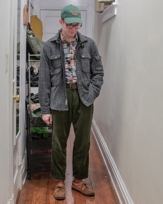 Olive Baseball Cap Outfits For Men: For something on the relaxed end, try this combo of a charcoal check wool shirt jacket and an olive baseball cap. Brown suede boat shoes will easily dress up even the most casual of combos.