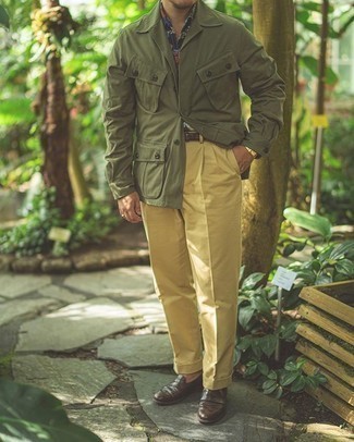 Yellow Dress Pants Outfits For Men: An olive shirt jacket and yellow dress pants are absolute staples if you're piecing together a sophisticated wardrobe that matches up to the highest menswear standards. When not sure about what to wear when it comes to shoes, stick to a pair of dark brown leather loafers.
