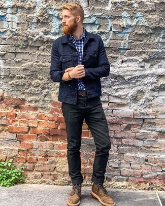 Navy Shirt Jacket Warm Weather Outfits For Men: Solid proof that a navy shirt jacket and black jeans look awesome when combined together in an off-duty ensemble. Dark brown leather casual boots are a great choice to finish off this outfit.