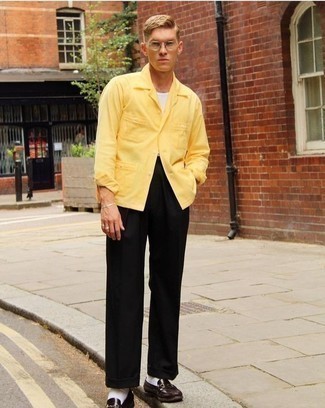 Mustard Shirt Jacket Outfits For Men: When the dress code calls for a casually stylish outfit, you can rely on a mustard shirt jacket and black chinos. A pair of dark brown leather loafers effortlessly ramps up the fashion factor of any look.