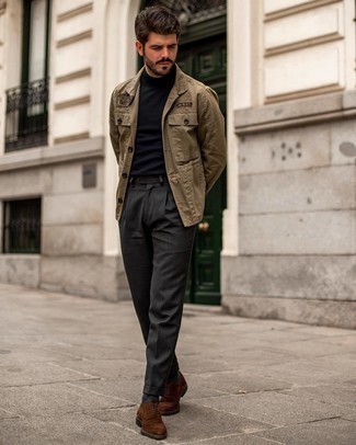 Charcoal Socks Outfits For Men: Putting together a brown shirt jacket and charcoal socks will cement your prowess in menswear styling even on off-duty days. Complement this look with a pair of dark brown suede oxford shoes to change things up a bit.