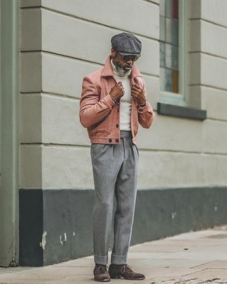 Grey Herringbone Flat Cap Outfits For Men: Dapper yet practical, this look features a pink wool shirt jacket and a grey herringbone flat cap. To introduce some extra zing to your getup, introduce dark brown suede oxford shoes to the equation.