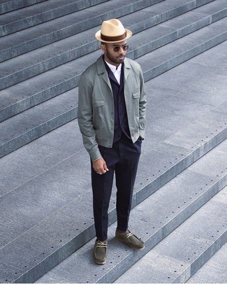 Beige Straw Hat Outfits For Men: A mint shirt jacket and a beige straw hat are a nice combo to have in your current casual collection. Finishing with olive suede desert boots is an effortless way to bring an added touch of style to this ensemble.
