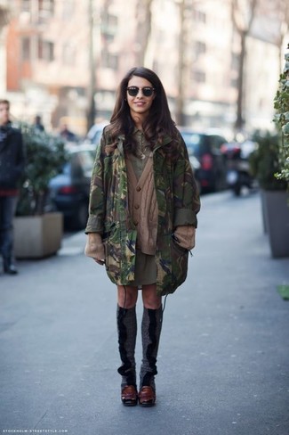 Dark Green Camouflage Parka Outfits For Women: 