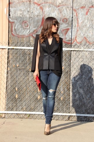 Women's Black Chiffon Short Sleeve Blouse, Navy Ripped Skinny Jeans, Tan Leopard Suede Pumps, Red Leather Clutch