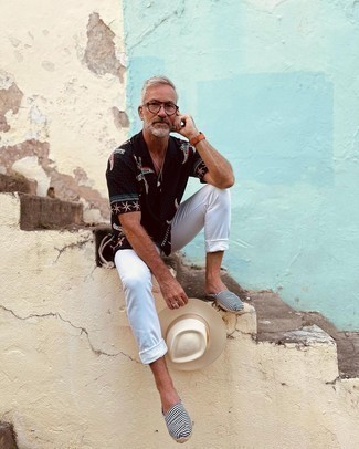 Espadrilles Outfits For Men: A black print short sleeve shirt and white chinos are a great look to add to your current rotation. Complete this ensemble with espadrilles et voila, the look is complete.