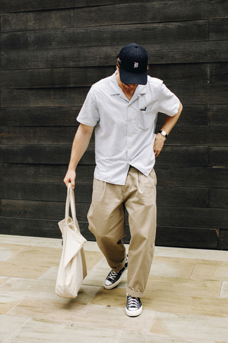 Men's White Vertical Striped Short Sleeve Shirt, Khaki Chinos, Navy and White Canvas High Top Sneakers, Beige Print Canvas Tote Bag