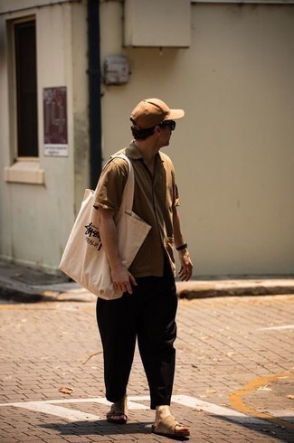 Men's Tan Short Sleeve Shirt, Black Chinos, Tan Suede Sandals, Beige Print Canvas Tote Bag