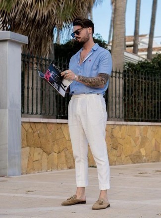 Light Blue Short Sleeve Shirt Outfits For Men: A light blue short sleeve shirt and white chinos are great menswear essentials to have in the casual part of your wardrobe. For something more on the classier side to round off this look, complement this ensemble with a pair of tan suede tassel loafers.