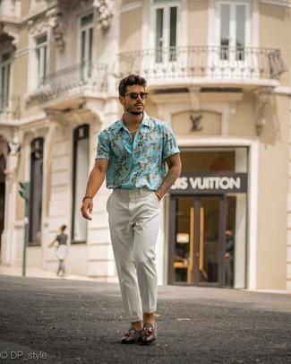 Men's Light Blue Floral Short Sleeve Shirt, White Chinos, Charcoal Suede Tassel Loafers, Navy Sunglasses