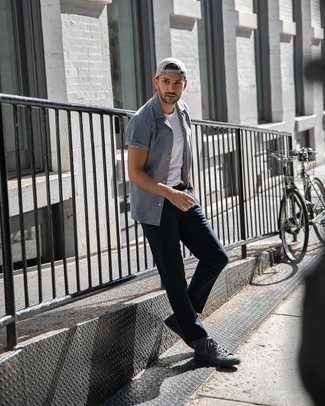Charcoal High Top Sneakers Outfits For Men: Go for a straightforward but laid-back and cool choice by wearing a grey short sleeve shirt and navy chinos. Go off the beaten track and switch up your ensemble by slipping into a pair of charcoal high top sneakers.