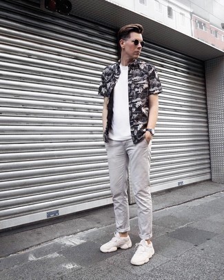 Men's Black and White Print Short Sleeve Shirt, White Crew-neck T-shirt, Grey Chinos, Beige Athletic Shoes