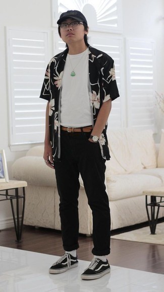 Tan Leather Belt Outfits For Men: Try pairing a black floral short sleeve shirt with a tan leather belt to achieve a casual street style and stylish look. A pair of black and white canvas low top sneakers easily ups the fashion factor of any look.