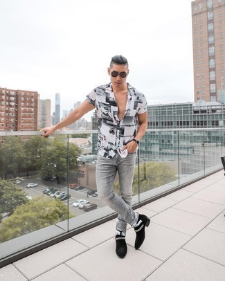 Men's White and Black Print Short Sleeve Shirt, Grey Jeans, Black Suede Chelsea Boots, Dark Brown Sunglasses