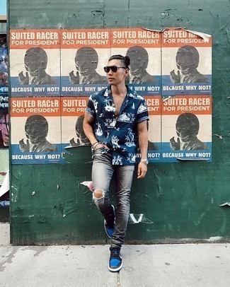 Men's Navy and White Print Short Sleeve Shirt, Charcoal Ripped Jeans, Blue Canvas High Top Sneakers, Dark Brown Sunglasses