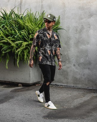 Olive Print Baseball Cap Outfits For Men: Choose a black print short sleeve shirt and an olive print baseball cap if you're looking for an outfit option that conveys relaxed dapperness. Introduce white and green leather low top sneakers to the mix for a major style upgrade.