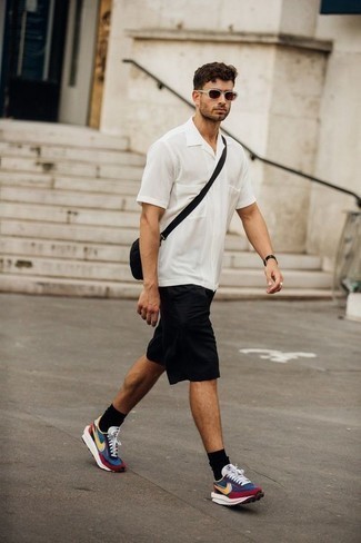 Black Canvas Messenger Bag Outfits: For a relaxed ensemble, marry a white short sleeve shirt with a black canvas messenger bag — these two items work pretty good together. All you need is a pair of multi colored athletic shoes to complete your look.