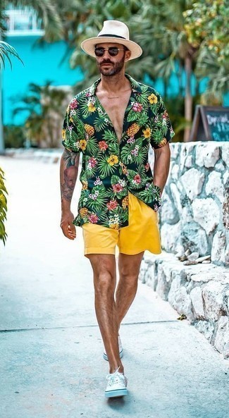 Yellow Shorts with Navy Shirt Outfits For Men After 40 (1 ideas ...