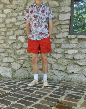 What Colors Go With Red Shorts 